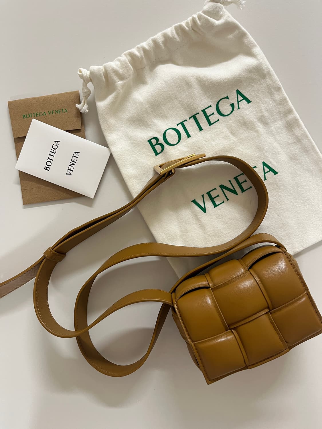 보테가베네타 패딩 카세트백 상품이미지2