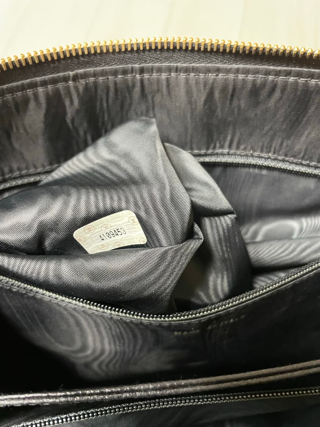 샤넬 CC 마크 캐비어 스킨 블랙 클러치 백 상품이미지6