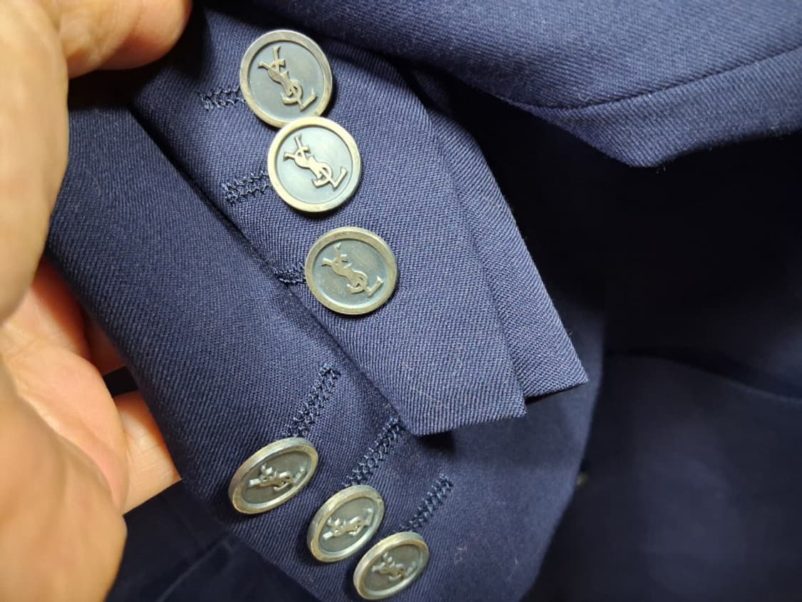 일본빈티지 입생로랑 단추12개 큰단추6개 소매작은단추6개 그레이스틸단추
 상품이미지3