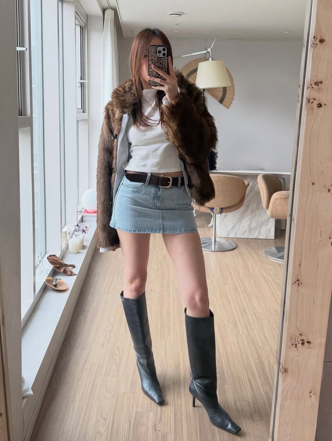 글로니 MOOR REVERSIBLE FUR JACKET (BROWN) 상품이미지3