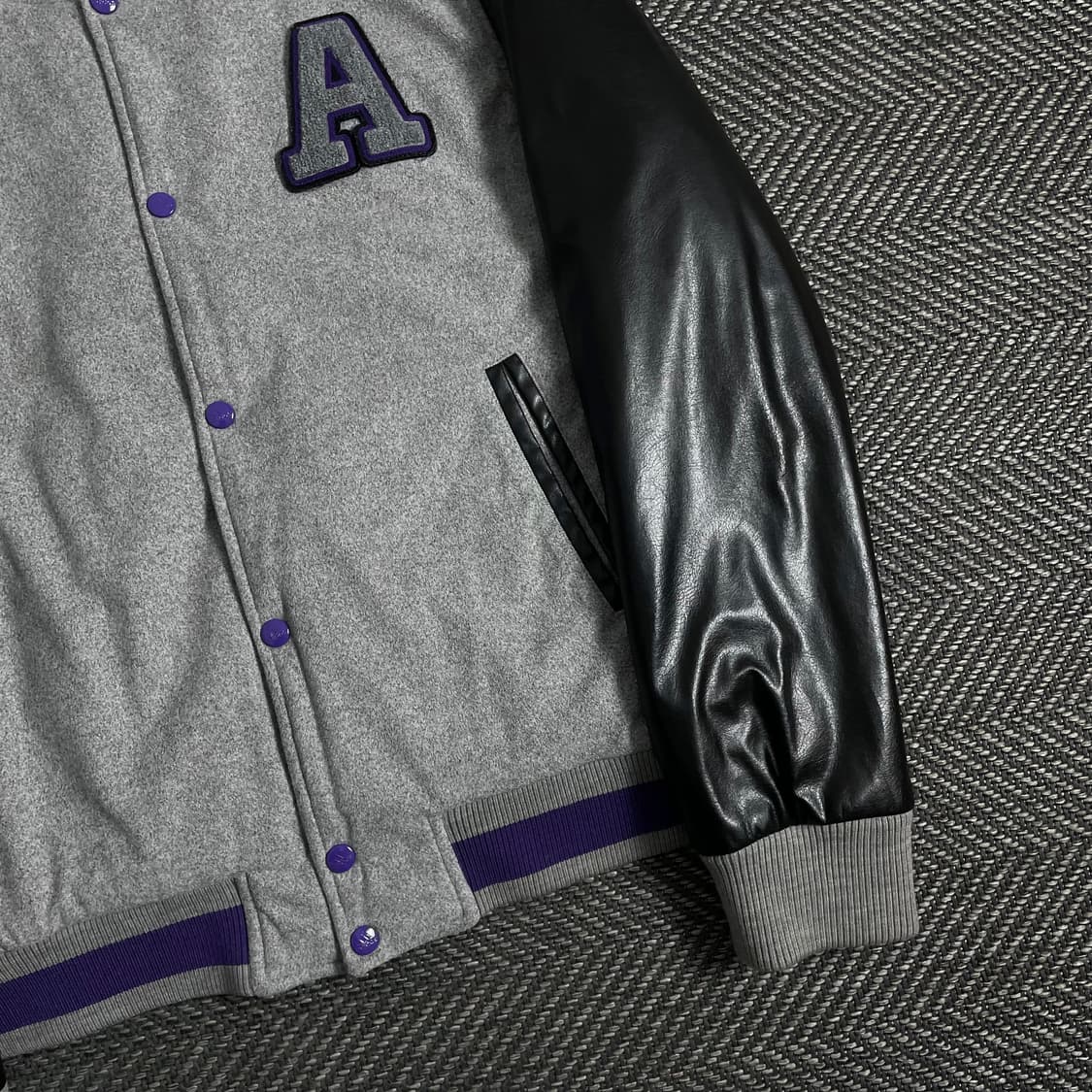 아디다스 빅로고 스웻 레더 바시티 자켓o 3186 상품이미지2