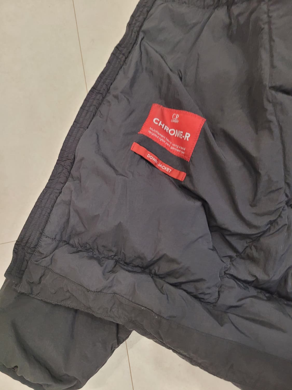(XXL) CP 컴퍼니 패딩 크롬R 24FW 상품이미지9