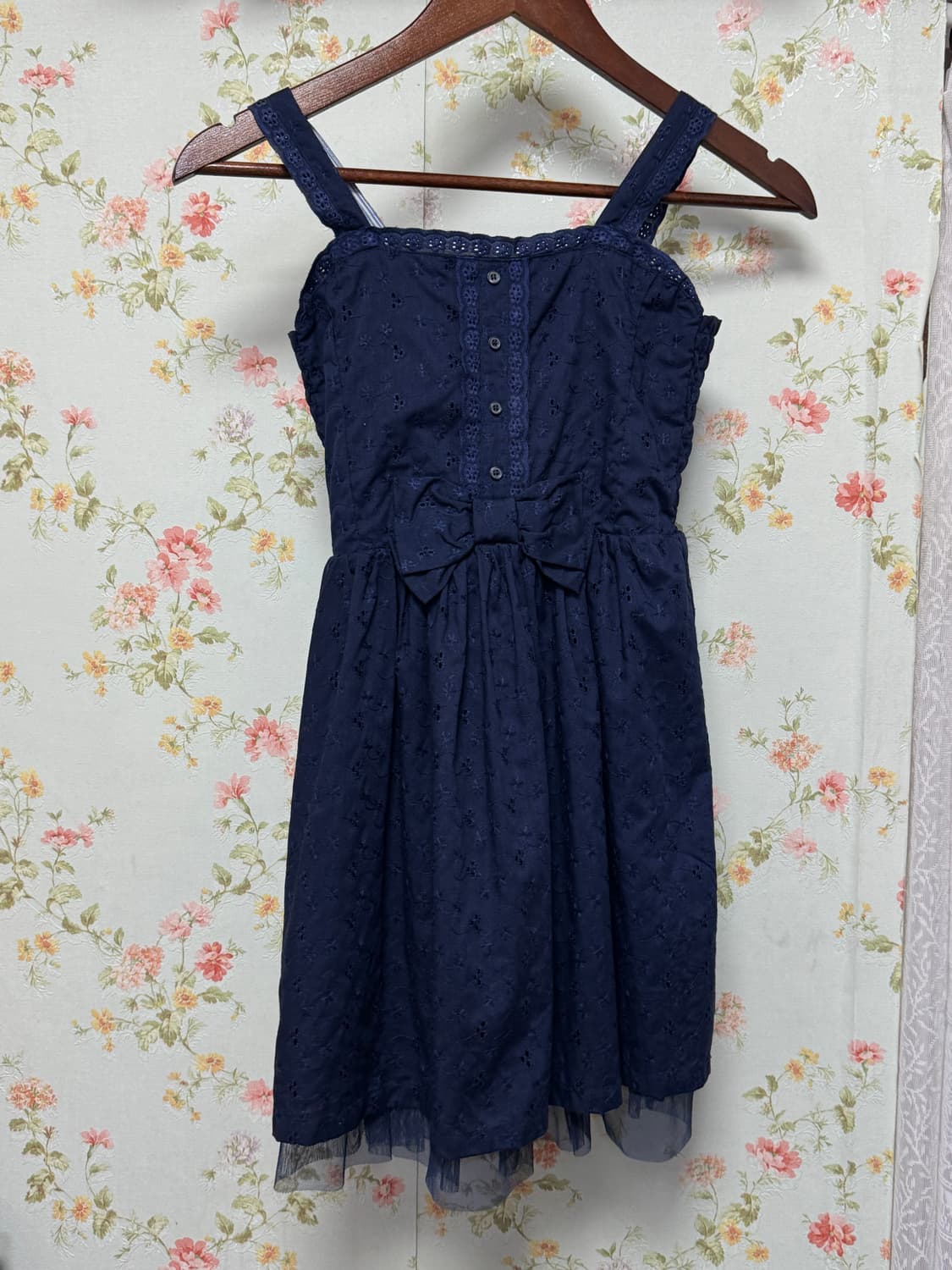 네이비 펀칭 리본 원피스 상품이미지1