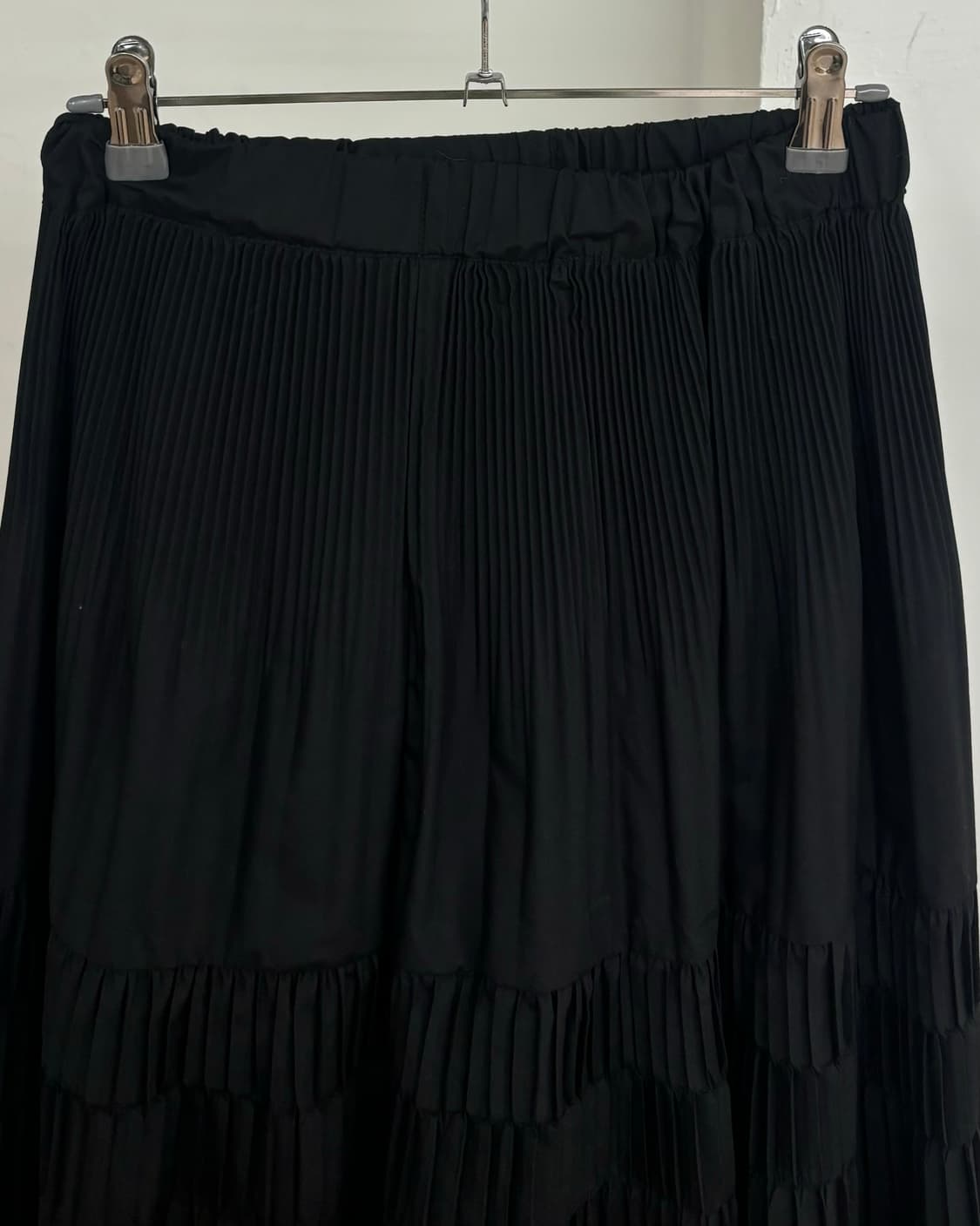 레나 에스파스 메르베이유 블랙 플리츠 롱 스커트 상품이미지5