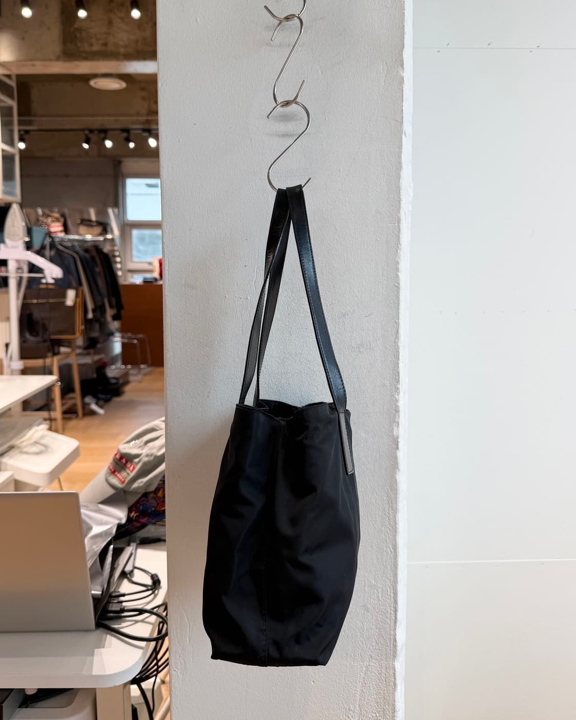 프라다 블랙 포코노 나일론 토트백  상품이미지3