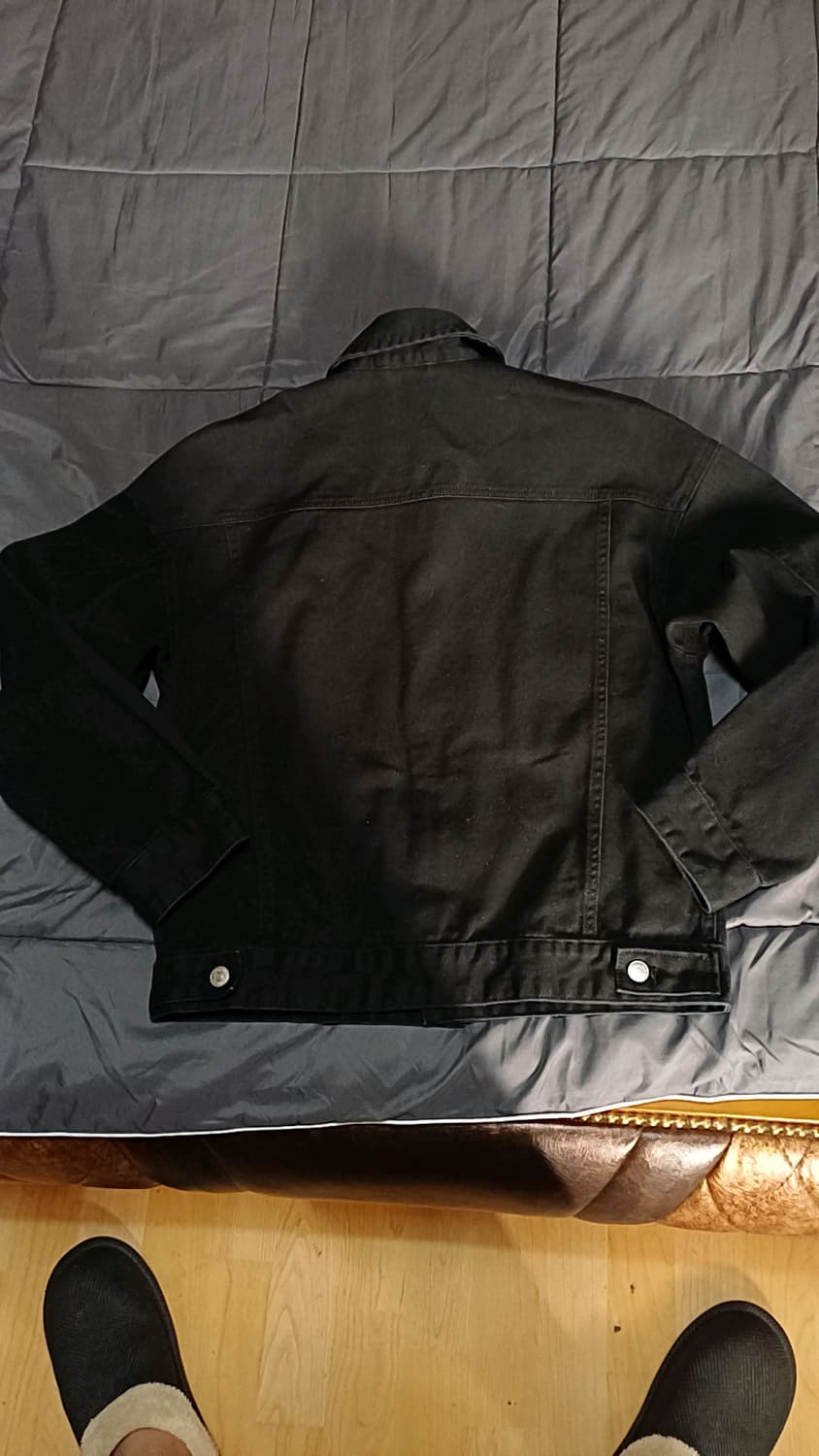 스파오 오버핏 블랙데님자켓 S 여성55 가슴54 기장62

 상품이미지3