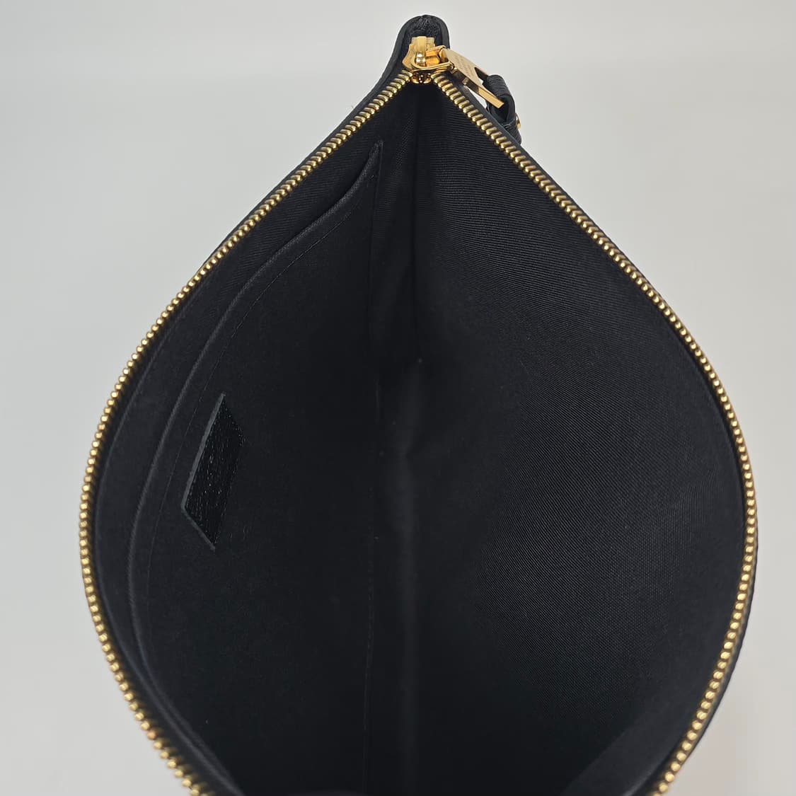 루이비통 비이컬러 앙프렝뜨 클러치백 상품이미지8