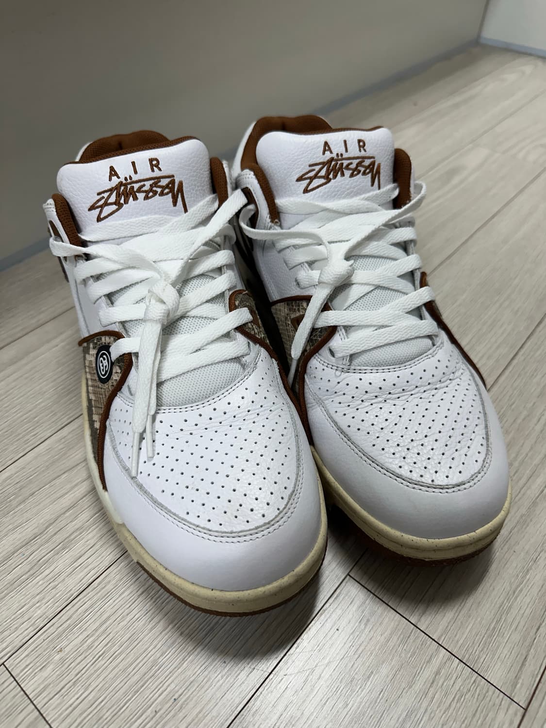 나이키 x 스투시 에어 플라이트 89 로우 화이트 앤 피칸 상품이미지3