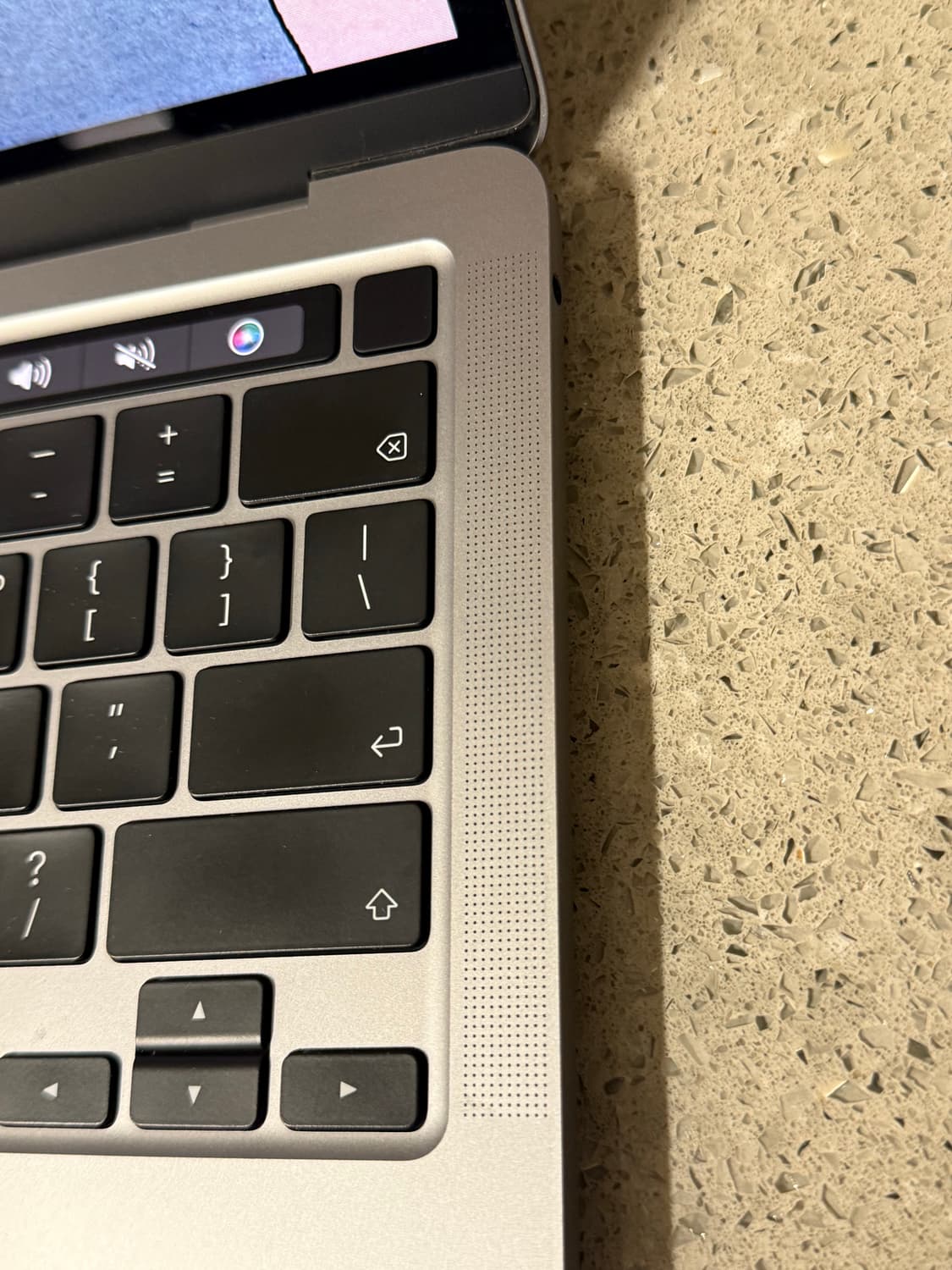 2020맥북프로 13인치 스페이스그레이 상품이미지3