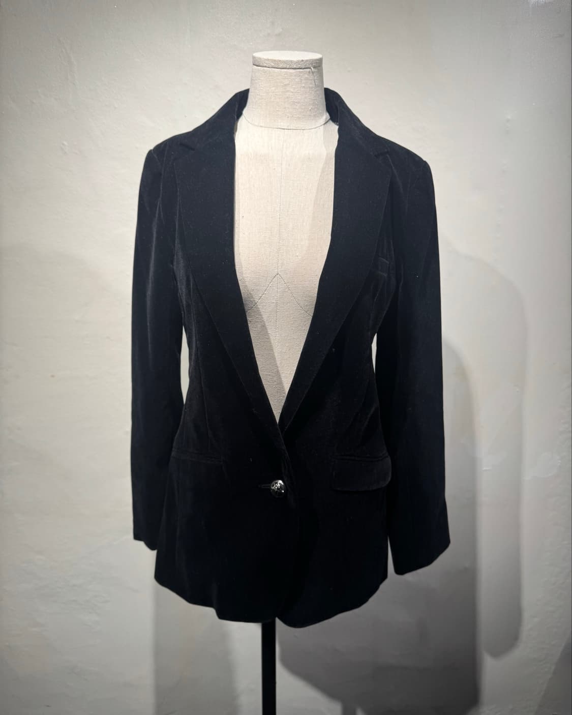 ”Comfort basic“ Black velvet blazer  상품이미지1