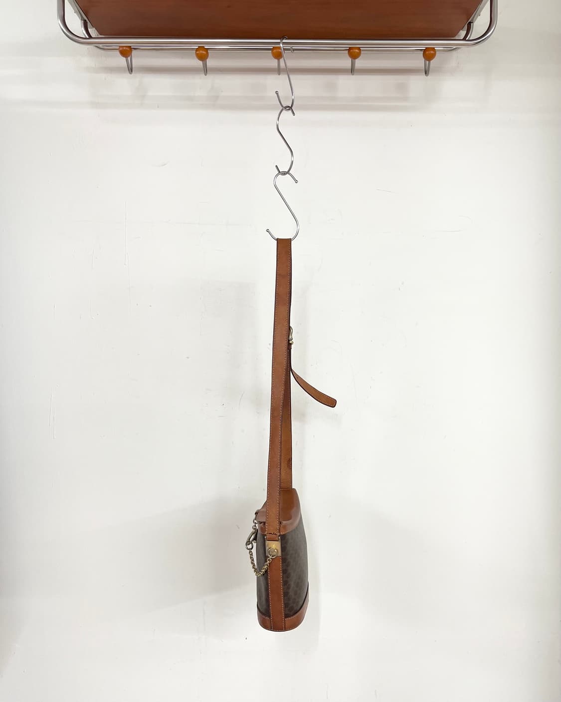 셀린느 마카담 서클로고 버켓백 상품이미지3