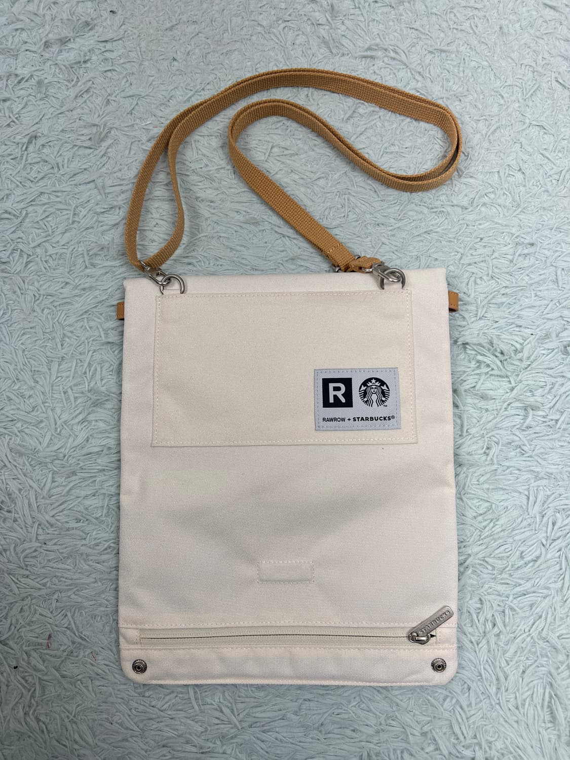 스타벅스 x RAWROW 콜라보 폴더블 크로스백 상품이미지1