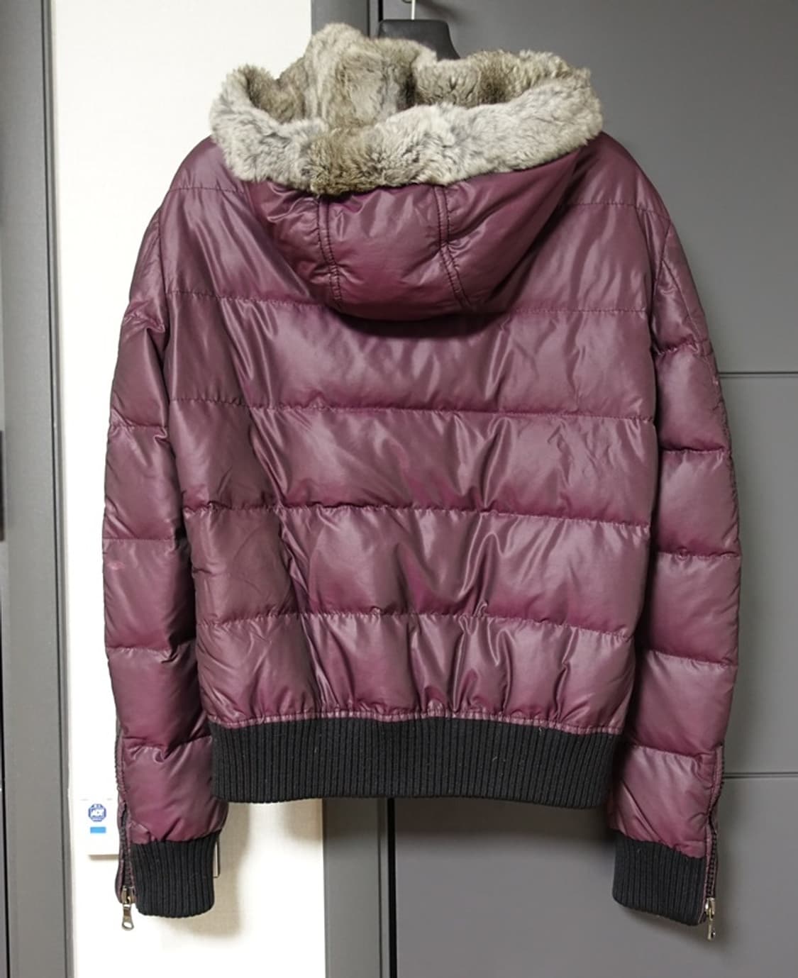 돌체 가바나 퍼플 래빗퍼 다운 패딩 상품이미지2