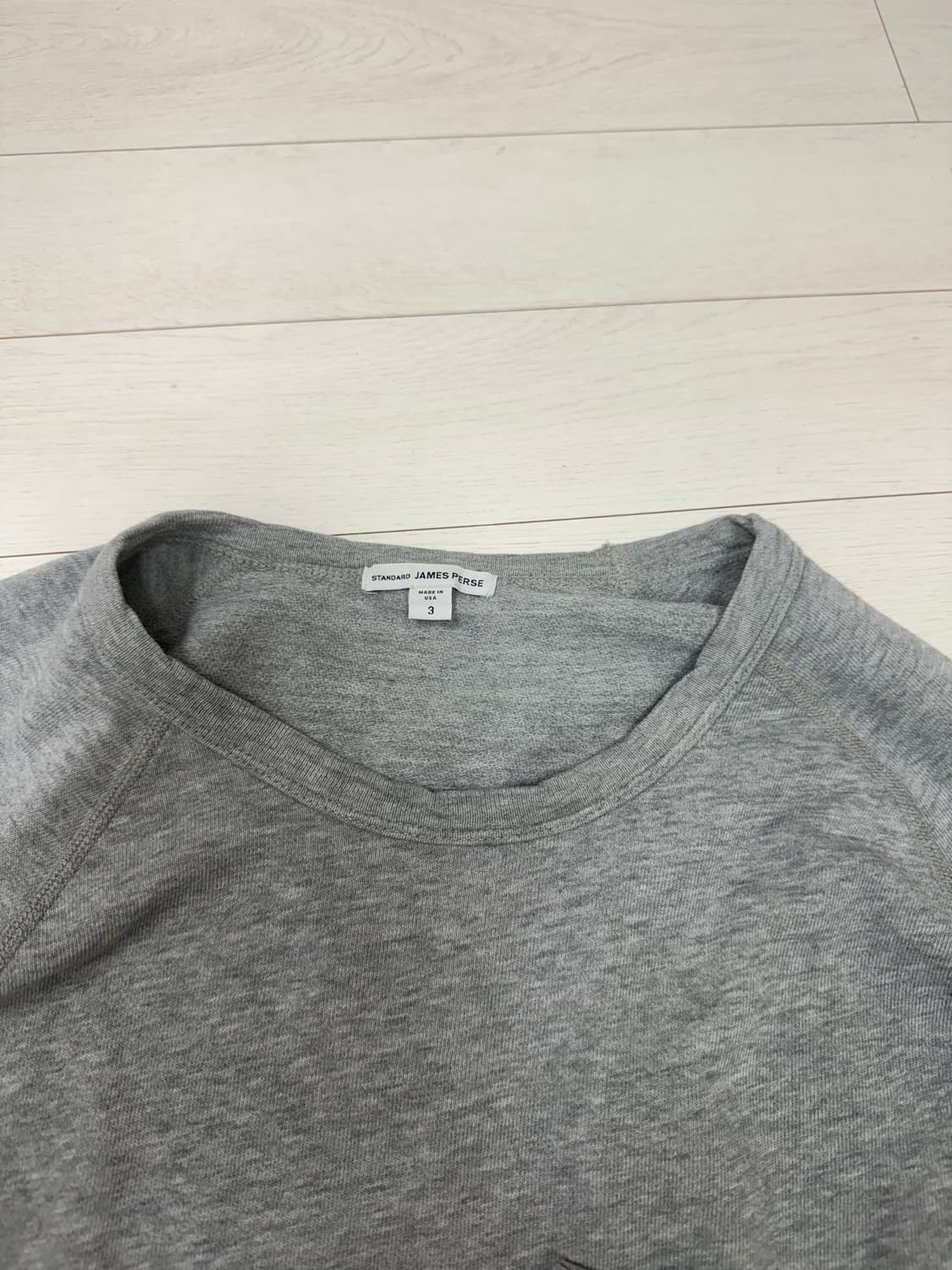 제임스펄스 맨투맨 3 사이즈  긴팔하고 맨투맨 중간 두께감입니다 사진 찍 상품이미지4