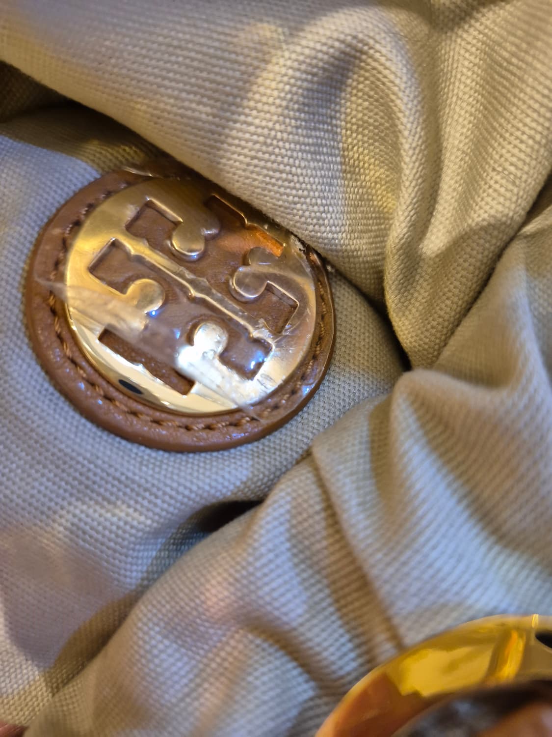 토리버치 아만다 폴드오버 크로스 바디 백 상품이미지6