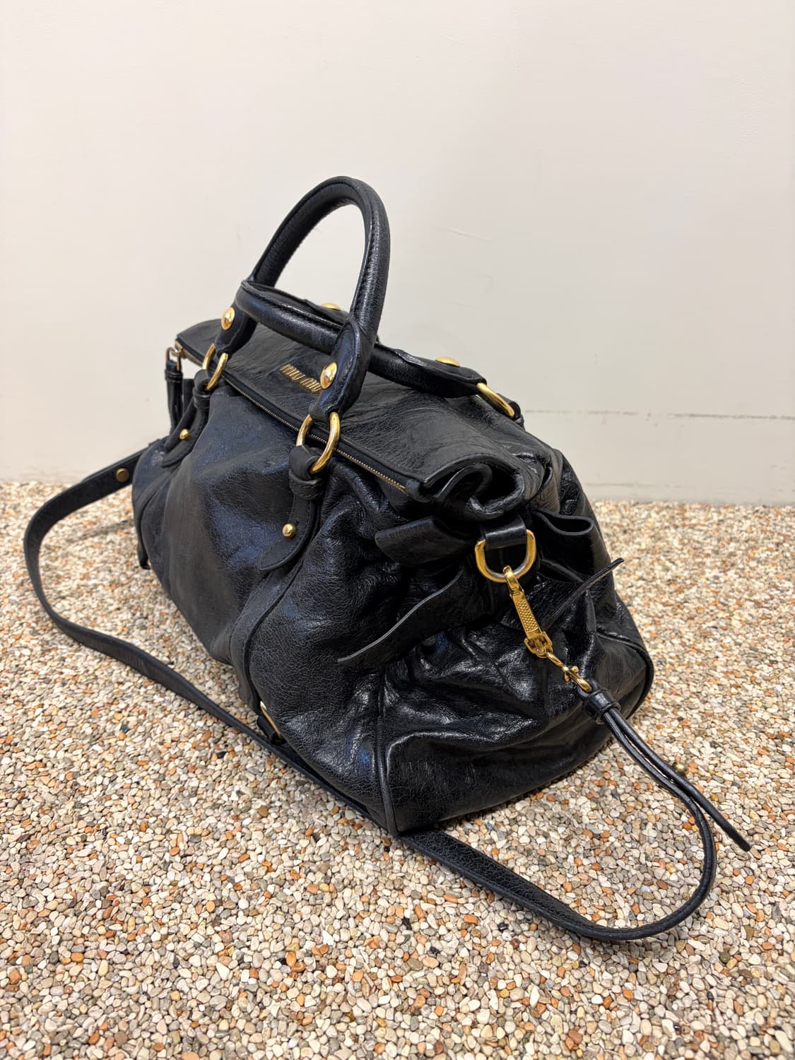 미우미우 비텔로 럭스 사첼백 토트 트로스 상품이미지4