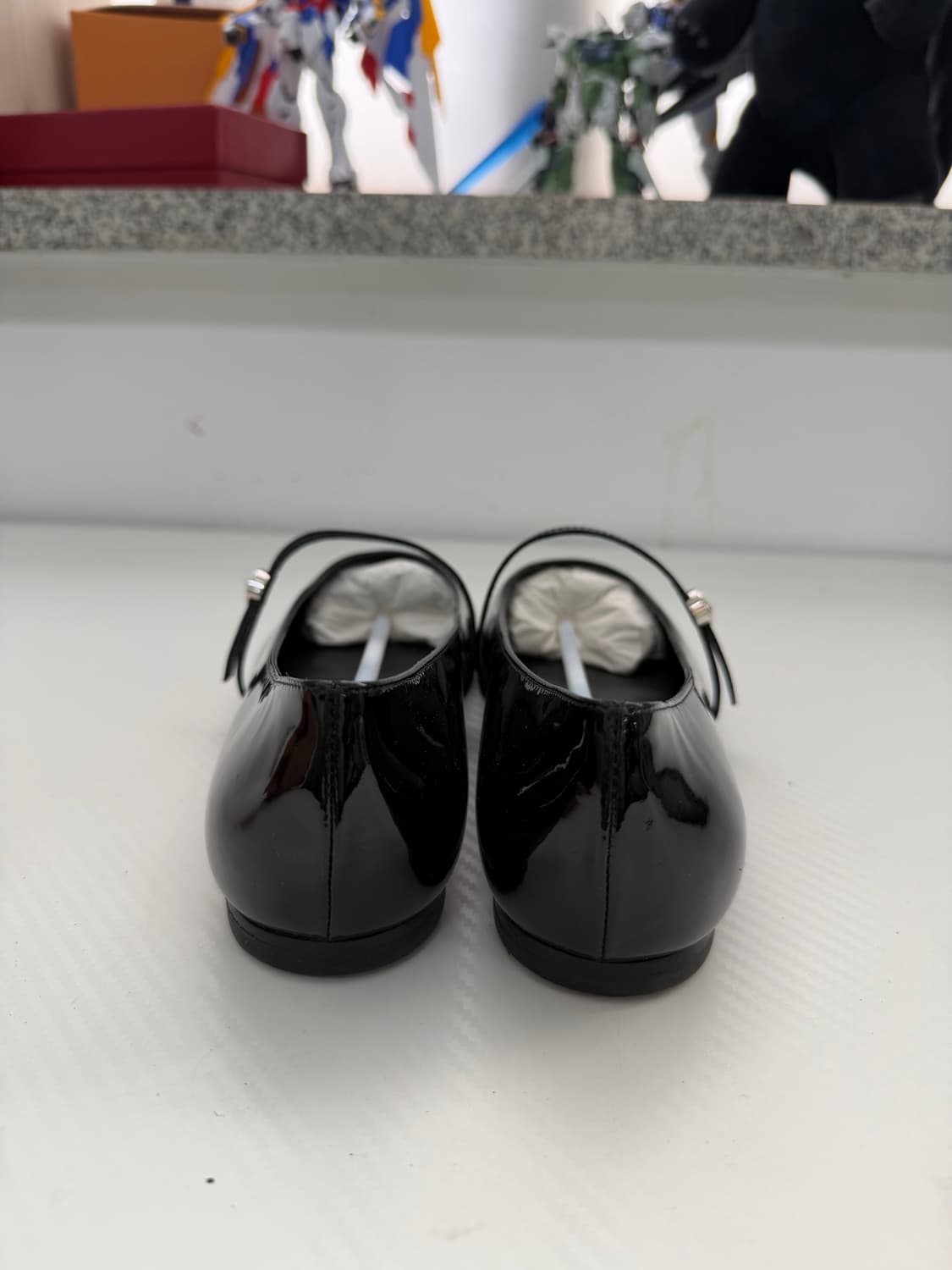 새제품) 루이비통 정품 에나멜 메리제인 플랫 슈즈 37.5 상품이미지6