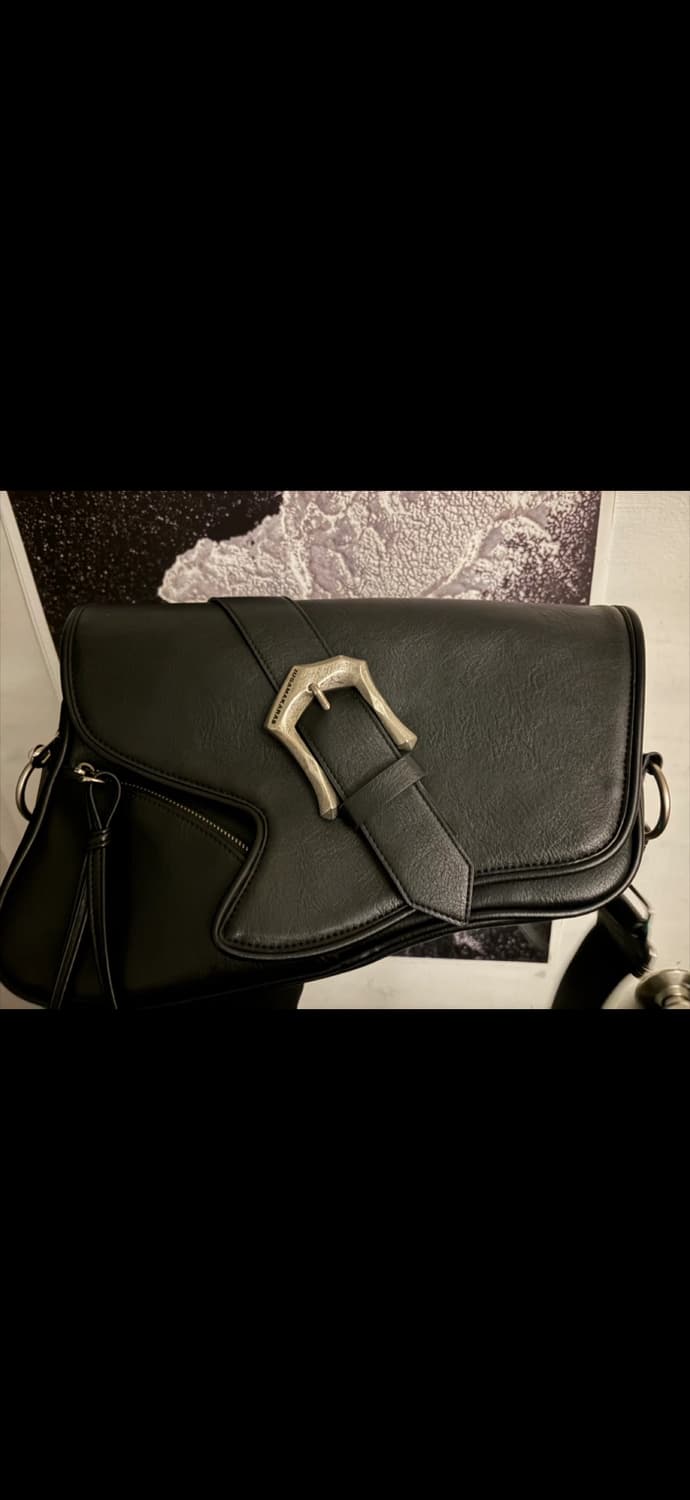 이우가마카라스  Bumpy buckle holster bag 상품이미지4