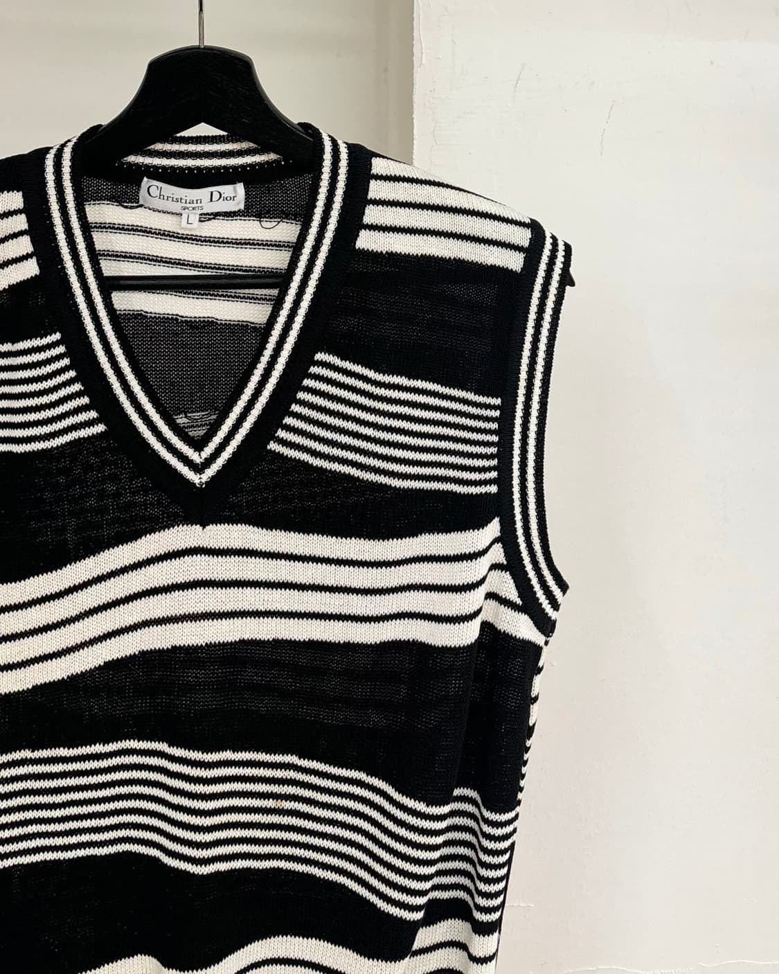 디올 스포츠 블랙 앤 화이트 스트라이프 니트 베스트 상품이미지4