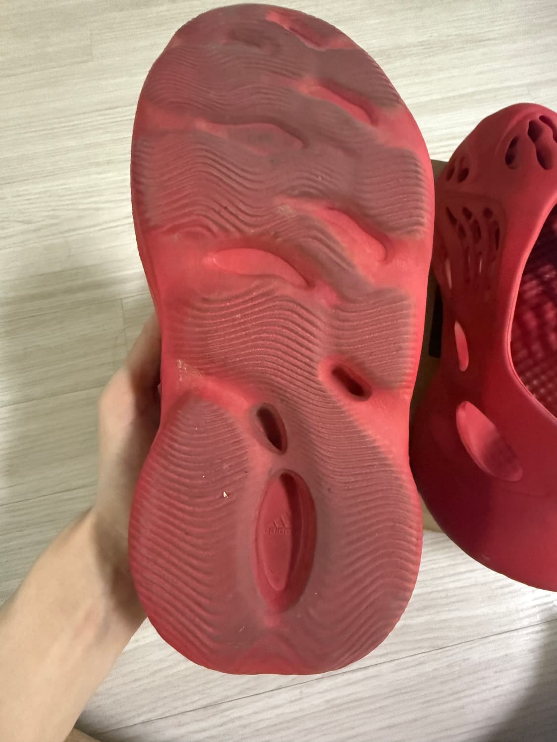 이지 폼러너 버밀리온 275 상품이미지4