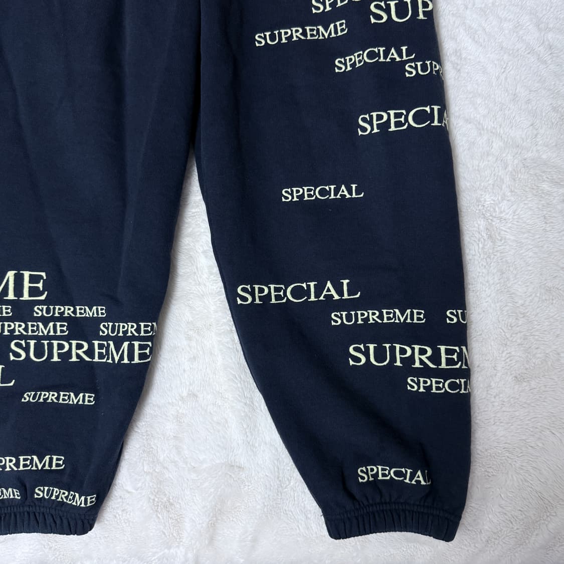 24FW Supreme 슈프림 스페셜 스웻팬츠 상품이미지3