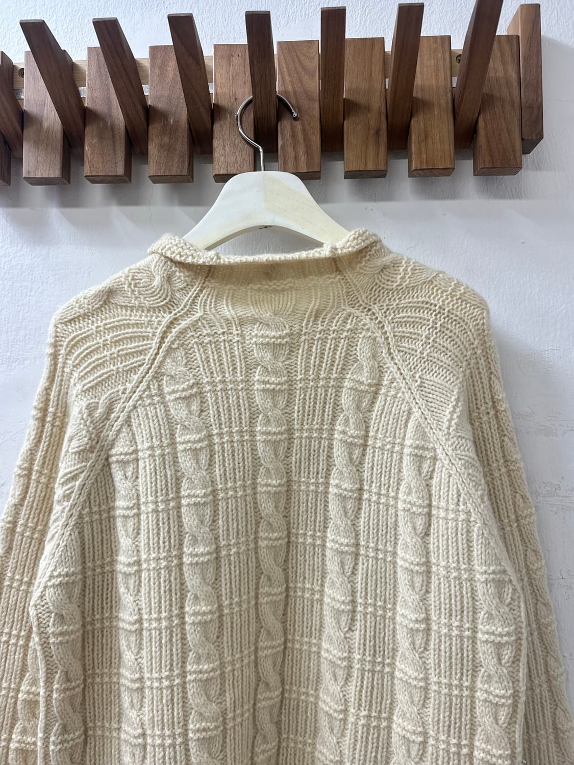 일본빈티지 핸드니트 울 87% 케이블 짜임 우드 버튼 니트 가디건 상품이미지6