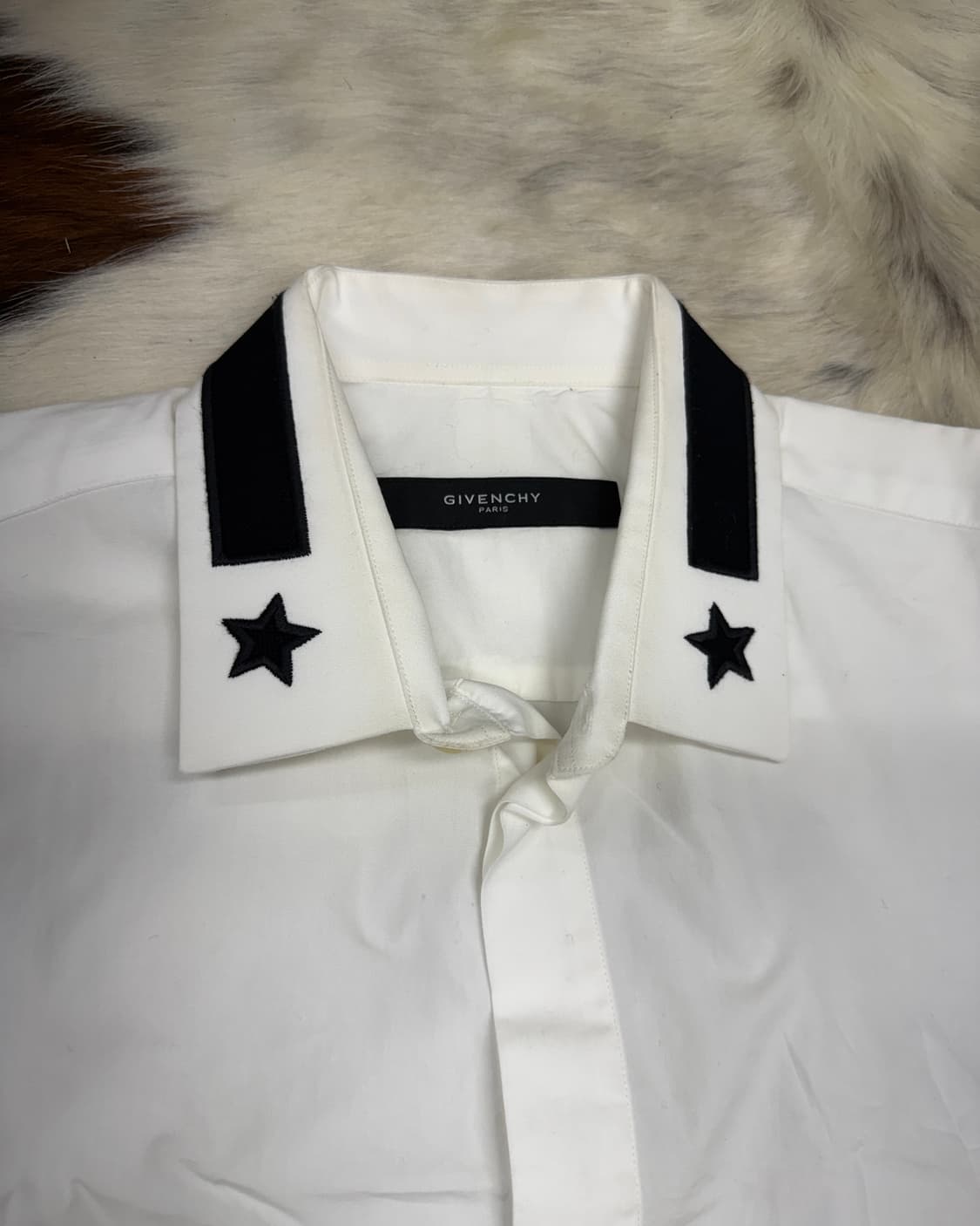 지방시 리카르도 티시 스타패치 카라 셔츠 상품이미지2