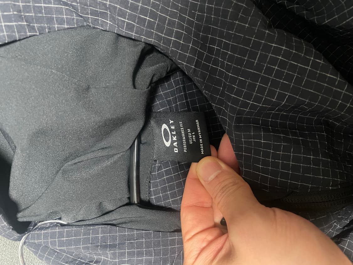 오클리 바람막이 L 상품이미지2