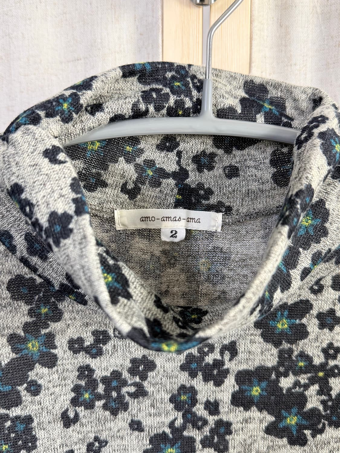 amo-amao-ama 플라워 터틀넥 탑 상품이미지2