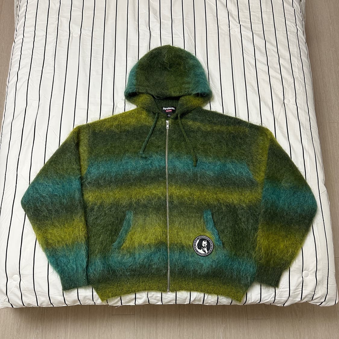 슈프림 히스테릭 모헤어 후드 올리브(L) 상품이미지2