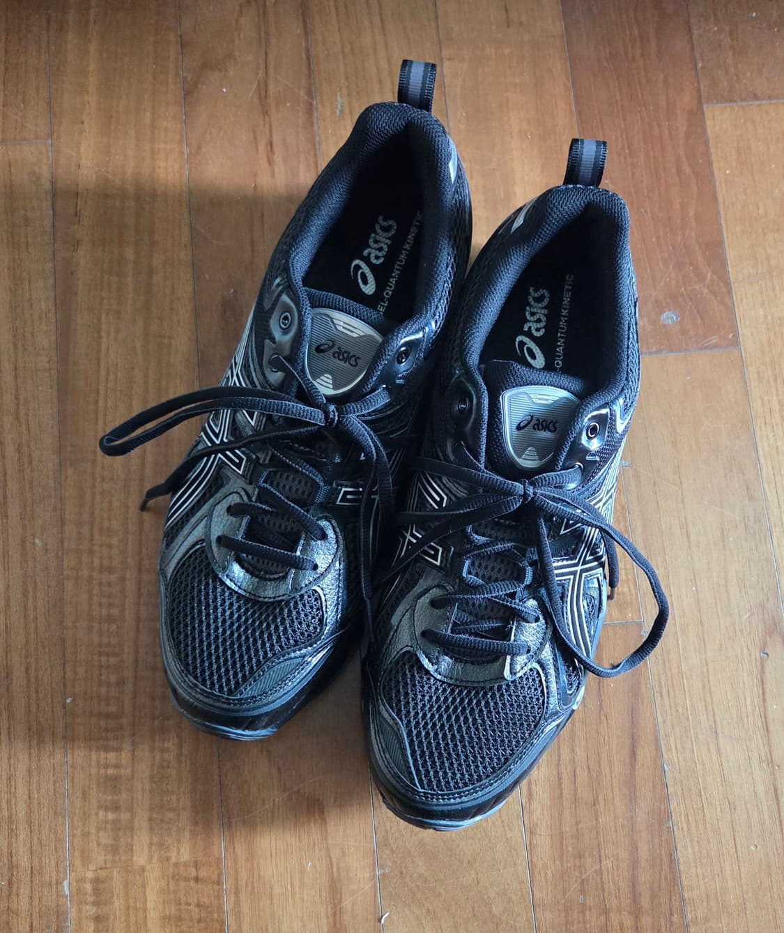 아식스 젤 퀀텀 키네틱 그래파이트 그레이 블랙 (285) 상품이미지1