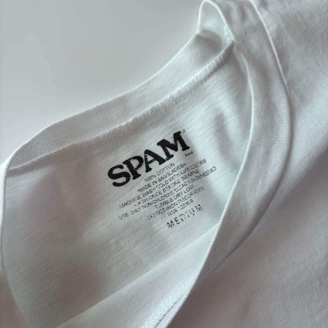 스팸 브랜드 빅 로고 화이트 티셔츠 상품이미지3