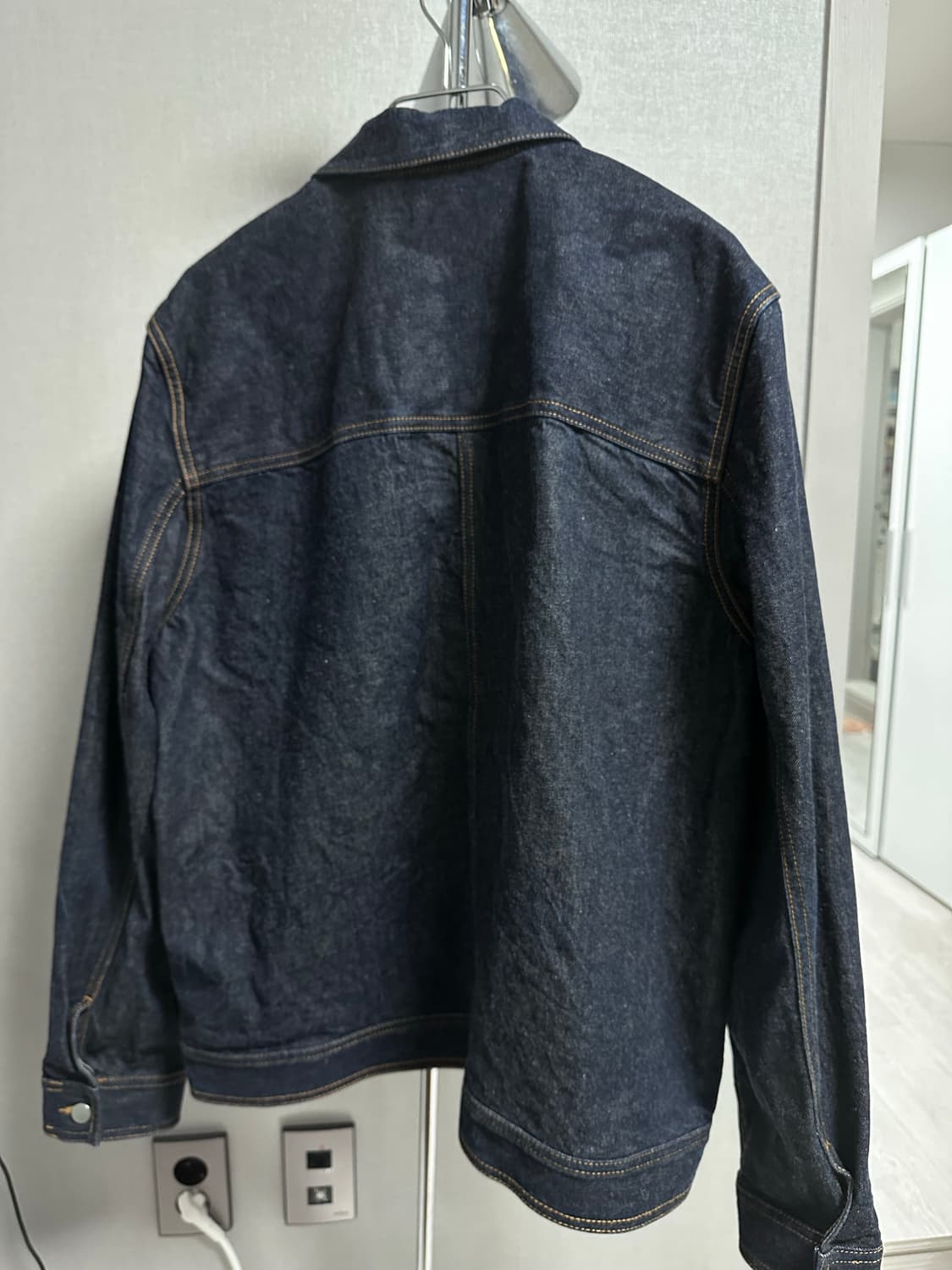 COS 탑스티치 로우 데님자켓 L 상품이미지2