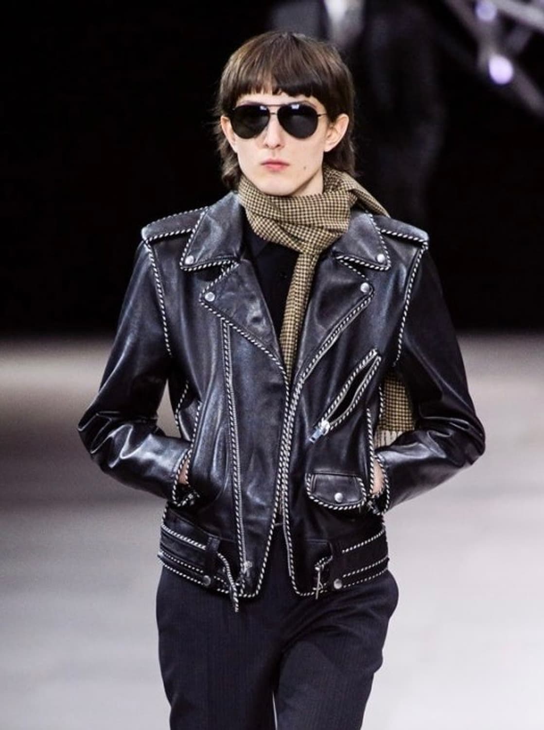 셀린느 19fw 파이핑레더자켓 상품이미지1