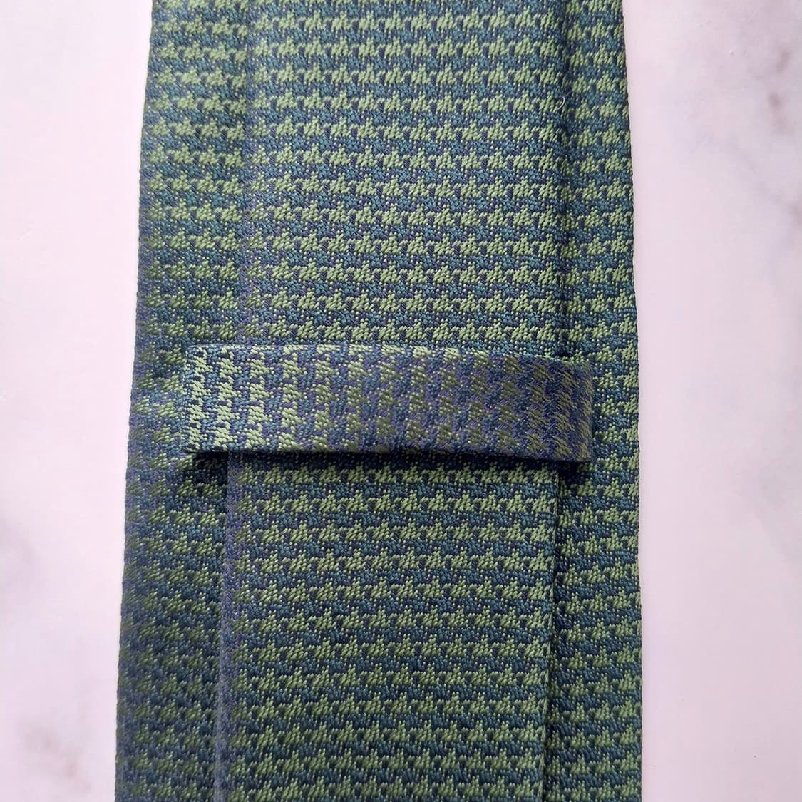 에스 티 듀퐁 실크 그린 패턴 넥타이 8.1cm A+등급 K1037
 상품이미지9