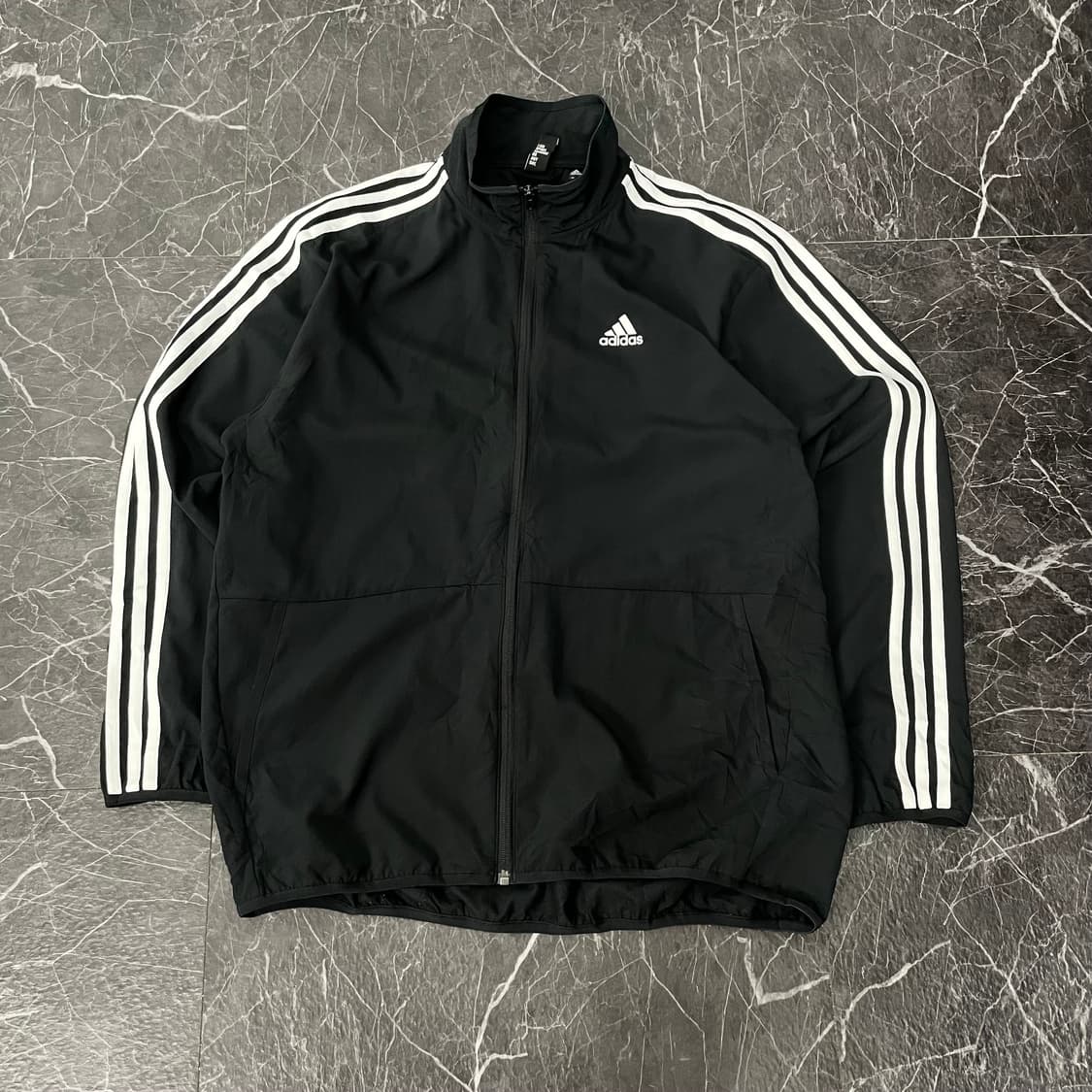 아디다스 일제판 블랙 삼선 미니멀 바람막이 자켓 상품이미지2