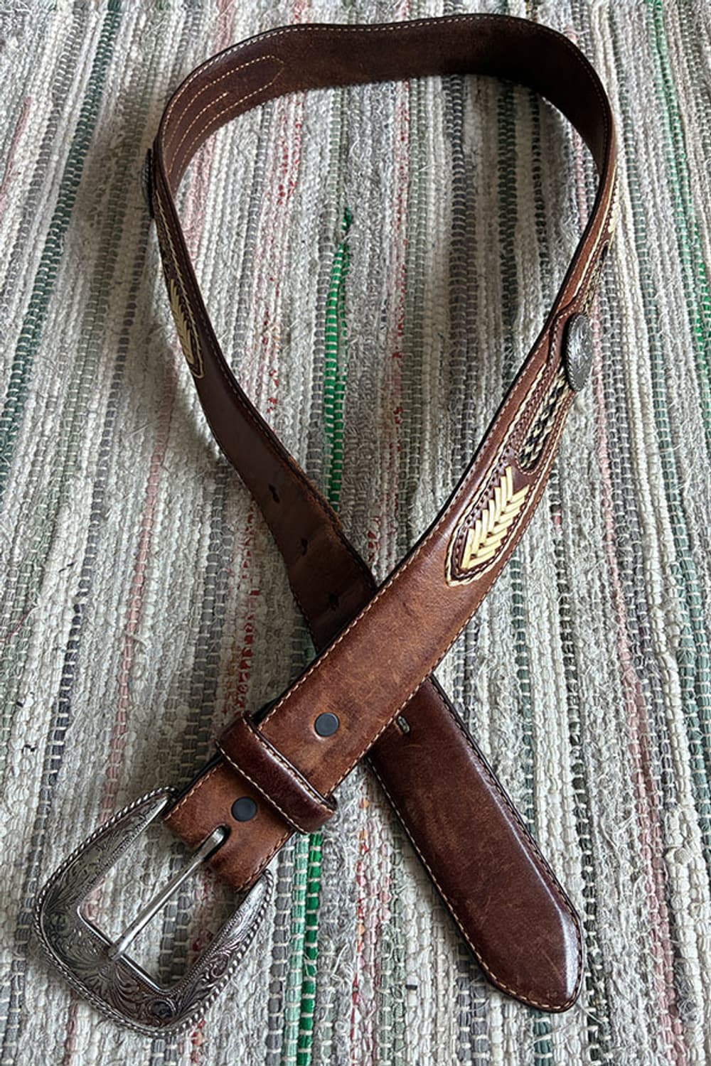 Engraved Buckle Brown Leather Belt 상품이미지2