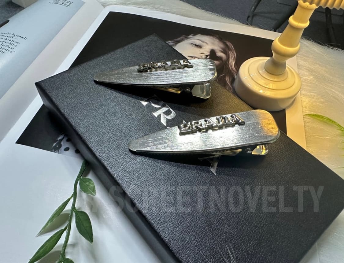 프라다 실버 헤어핀 (개당가격) 상품이미지4