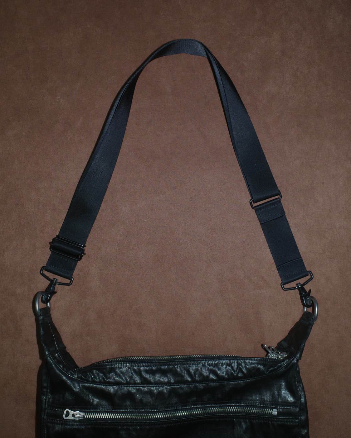 포터 샤인 코팅 나일론 숄더백 상품이미지5