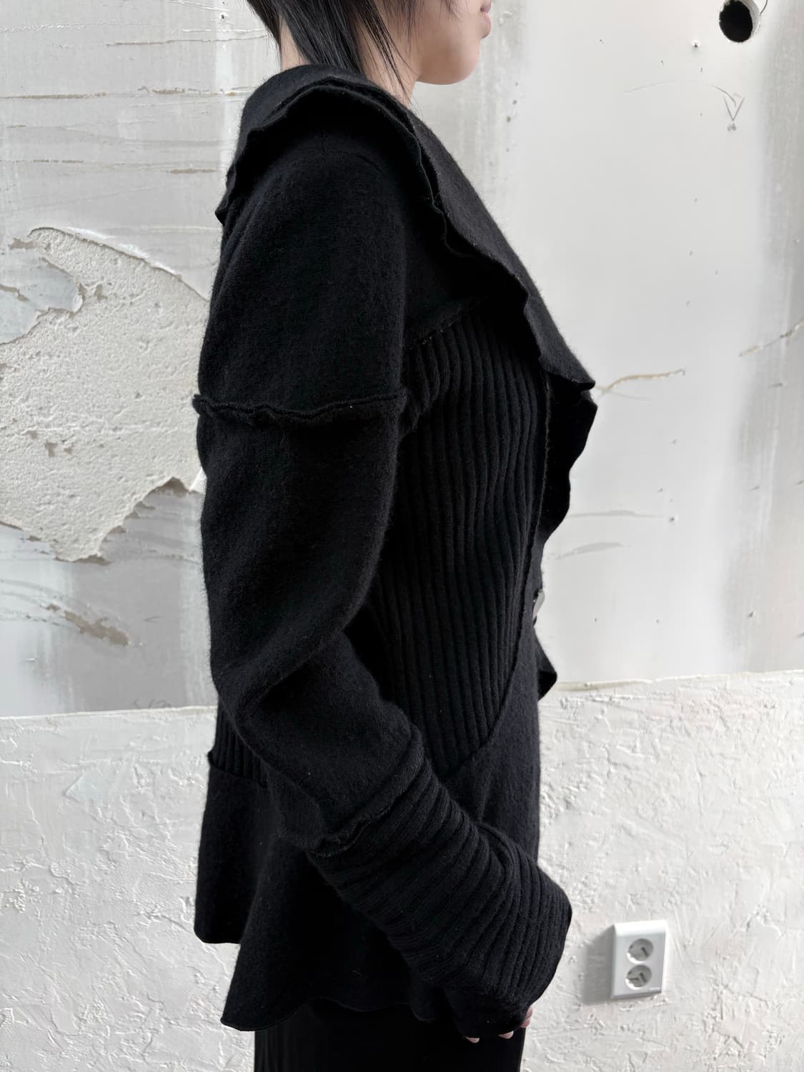 black frill knit cardigan 상품이미지3