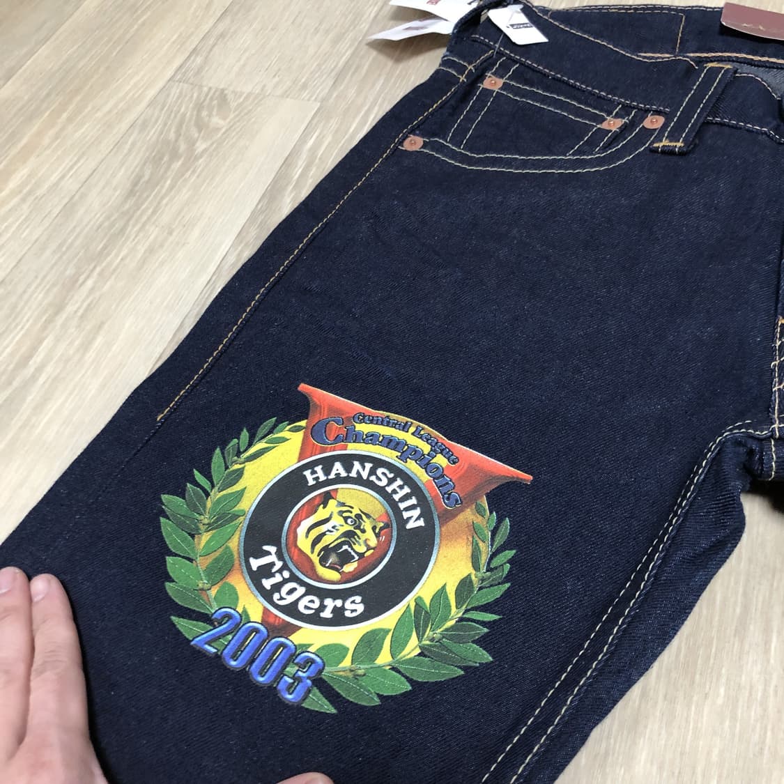 (30) 새상품 리바이스 타입원 2003 한신 타이거즈 우승 기념 팬츠 상품이미지2