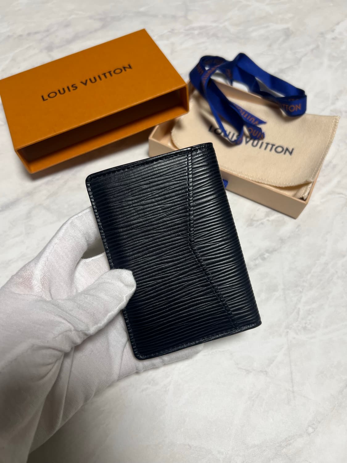 루이비통 에삐 포켓 오거나이저 지갑 상품이미지2