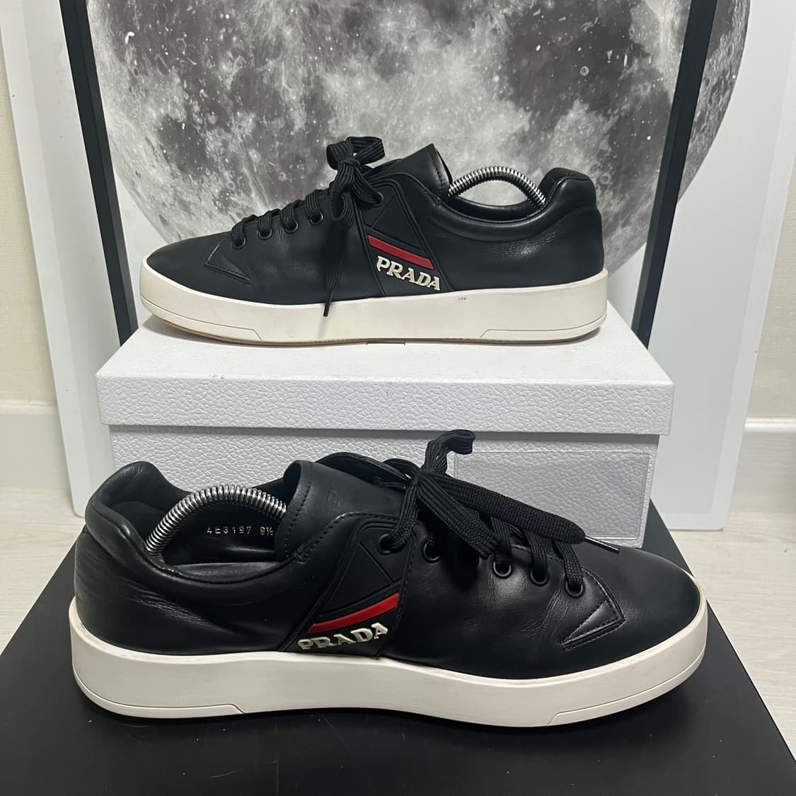 정품 9.5) 프라다 블랙 사이드로고 스니커즈 280~285 상품이미지2