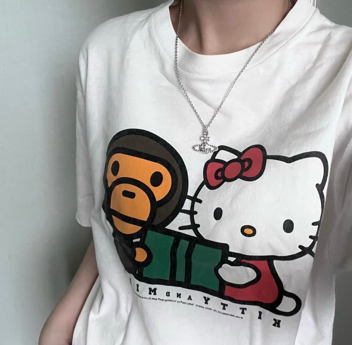 베이프 마일로x 헬로키티 콜라보 반팔 상품이미지1
