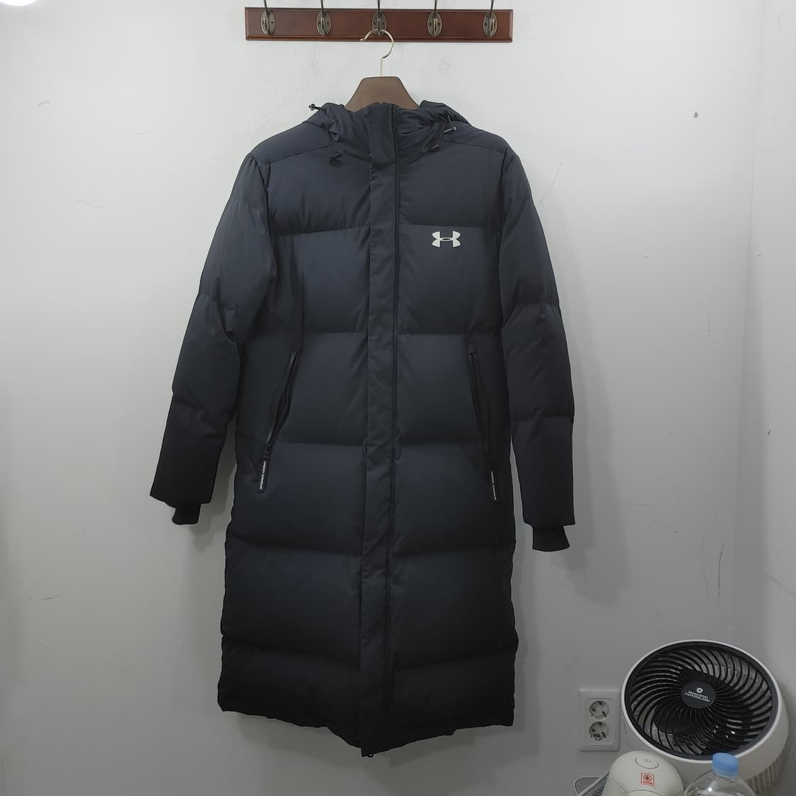 L 언더아머 남성 블랙 풀집업 롱패딩 덕다운 점퍼 상품이미지1