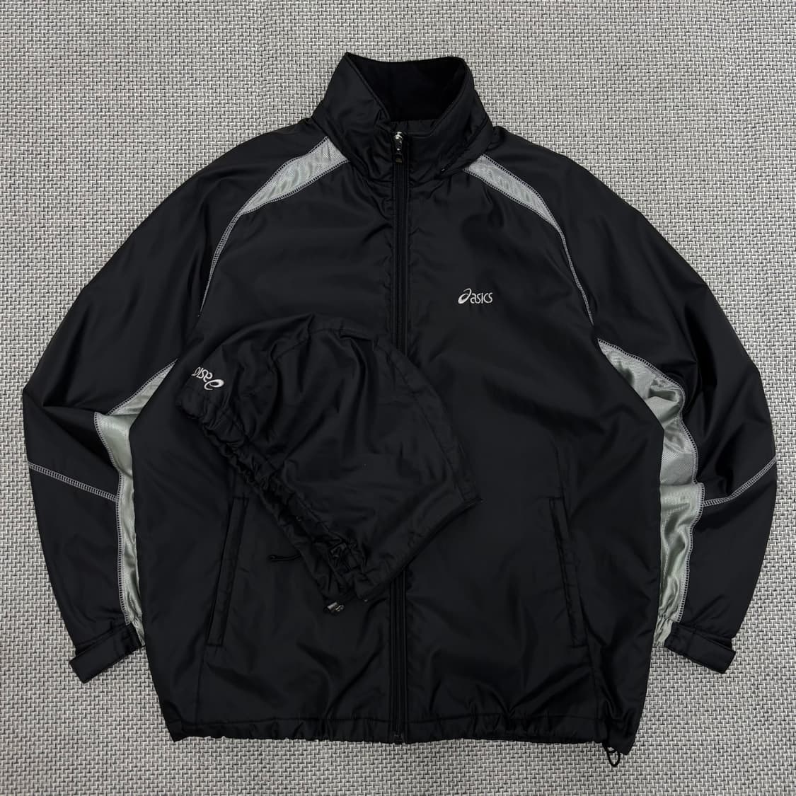  ASICS 바람막이 점퍼 상품이미지1