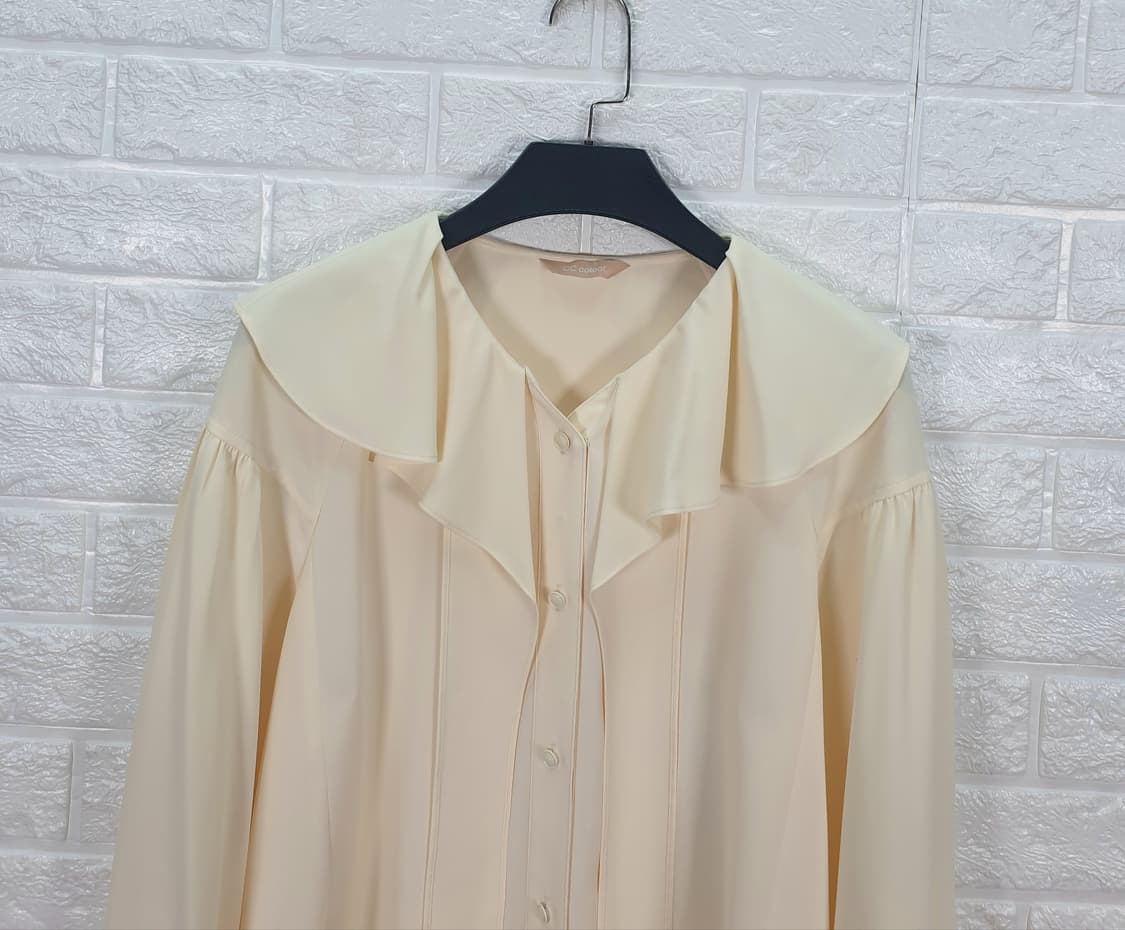 [55]씨씨콜렉트 러플 카라 블라우스 상품이미지5