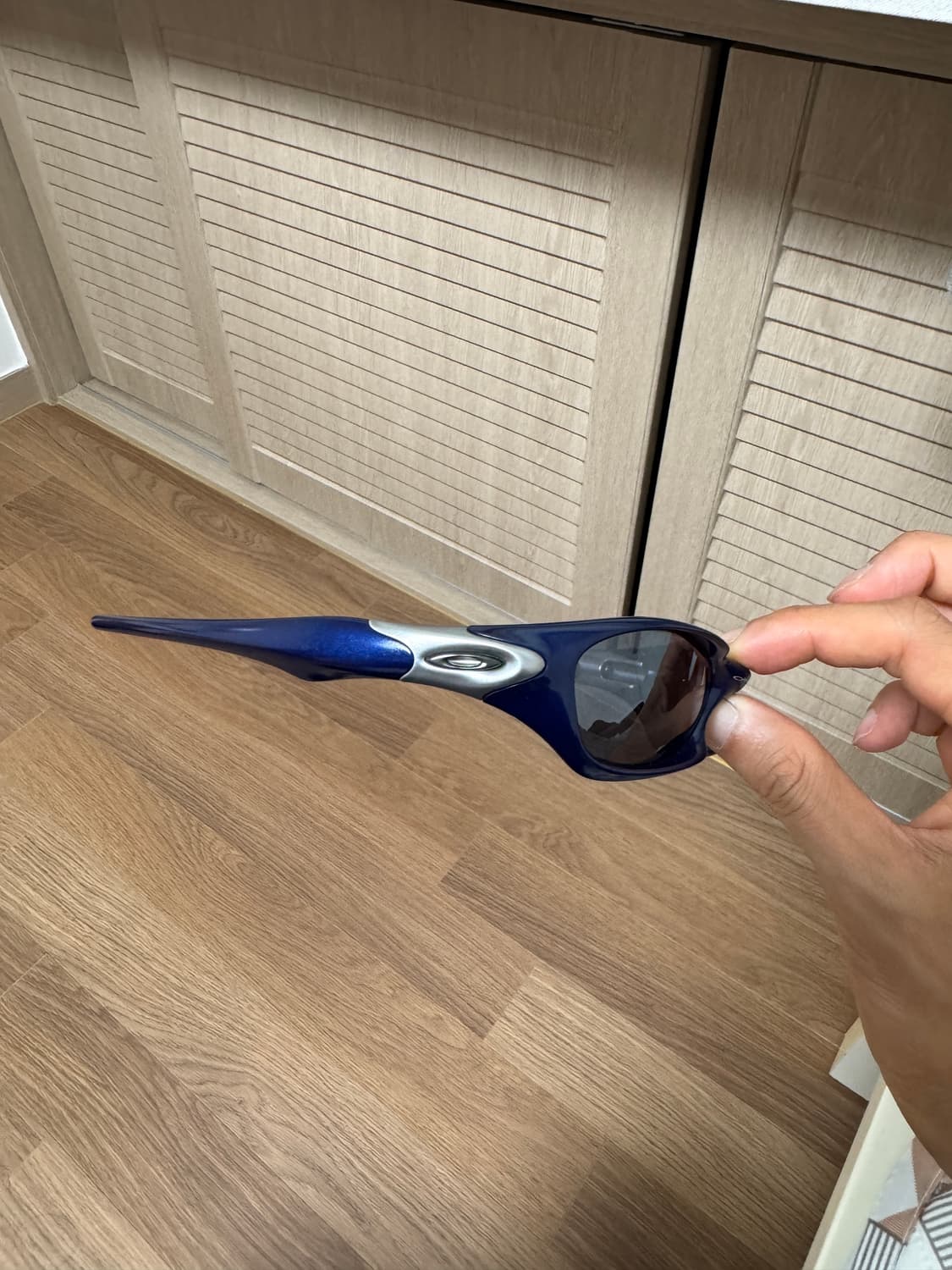 오클리 밸브 선글라스 상품이미지4