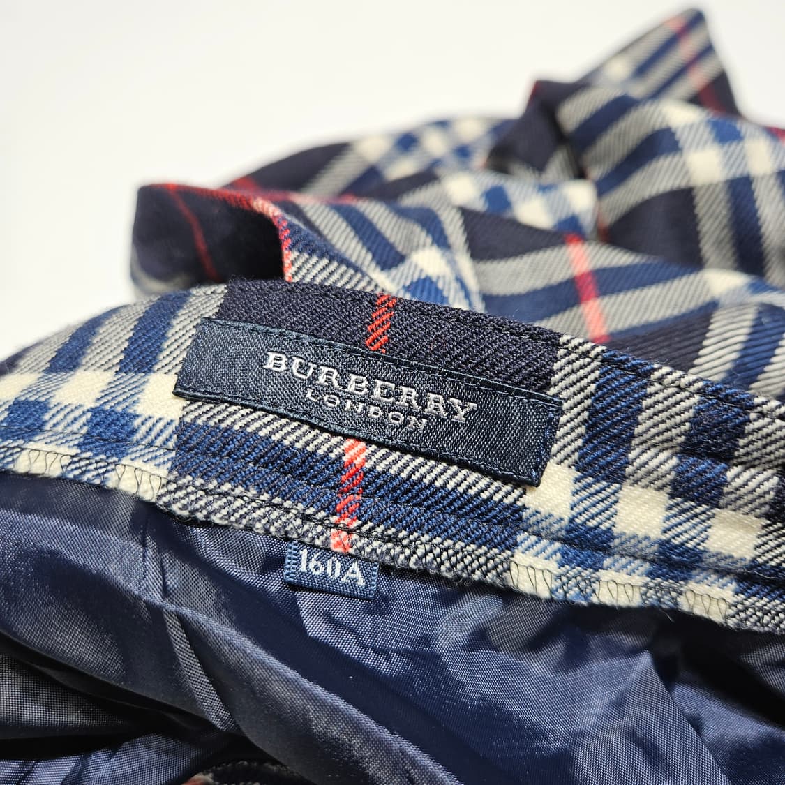 버버리 체크 네이비 스커트[s] 상품이미지4