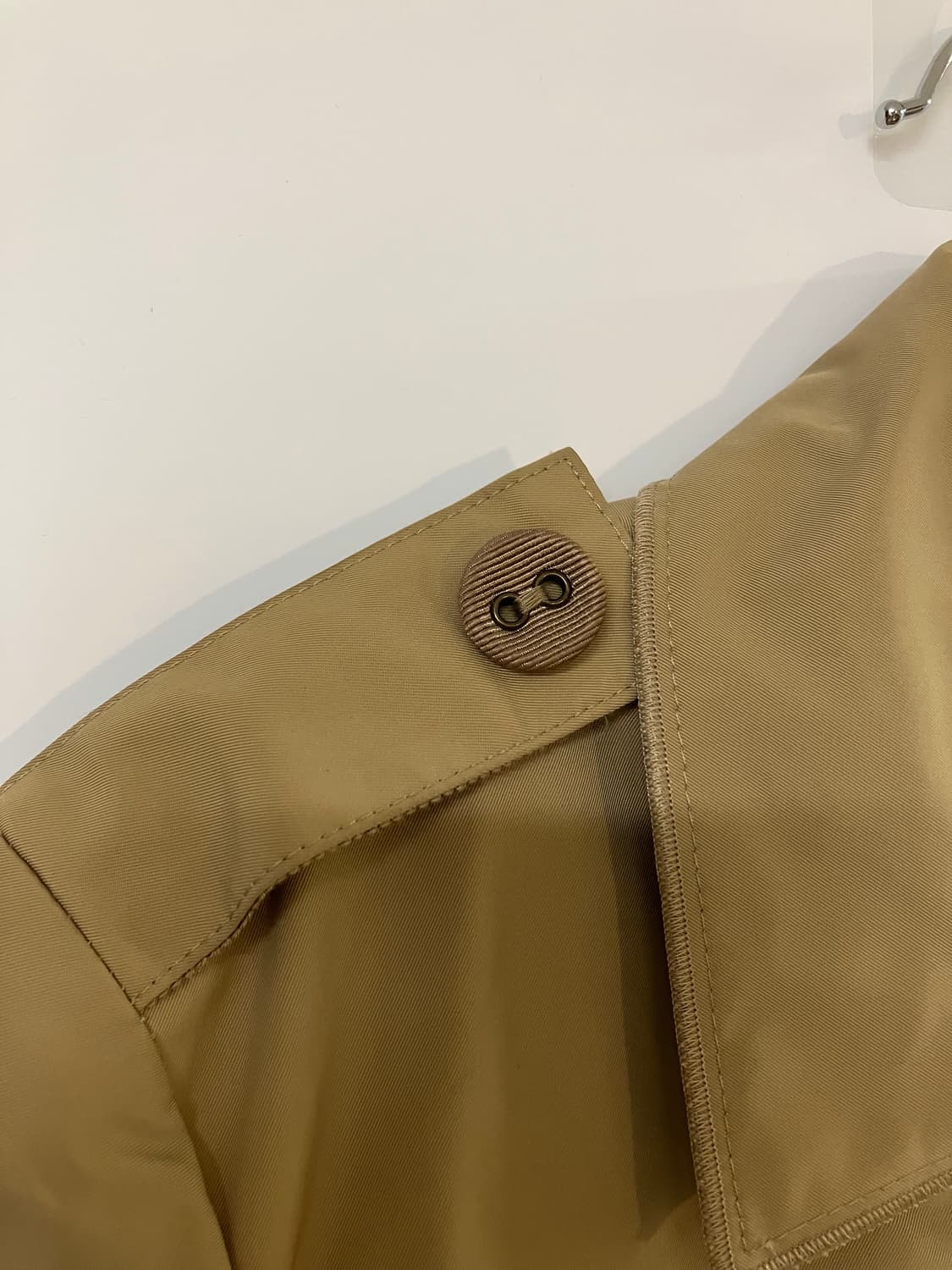 랑방 온 블루(LANVIN en Bleu) 백 플리츠 트렌치코트 상품이미지4